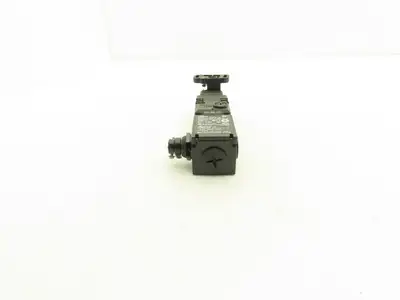Omron D4GL-2HFA-A Guard Safety-Door Switch Interlock Solenoid Release 24VDC