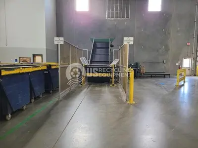 Used INTERNATIONAL BALER 4830-60 HORIZONTAL BALER WITH CONVEYOR Balers Missouri US | US Recycling Equipment #1277613