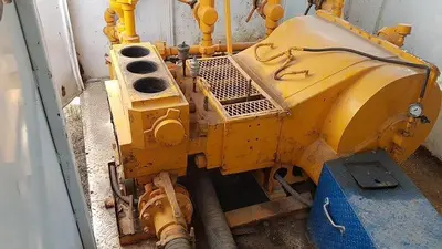 USED SJ PETRO SJ-300 TRIPLEX MUD PUMP