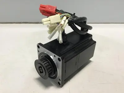USED YASKAWA SGMP-01AWYR22