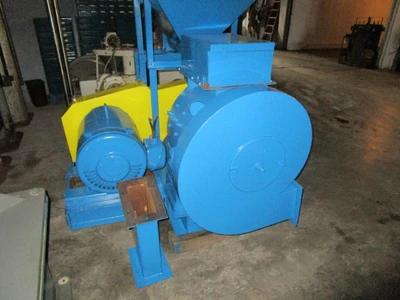 Schutz O'Neill Air Swept Pulverizer, 75 HP