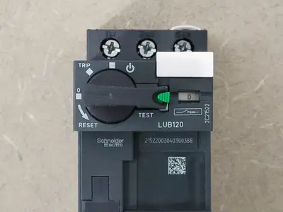NEW SCHNEIDER ELECTRIC LU2B12BL