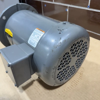 NEW Baldor MVM3613D