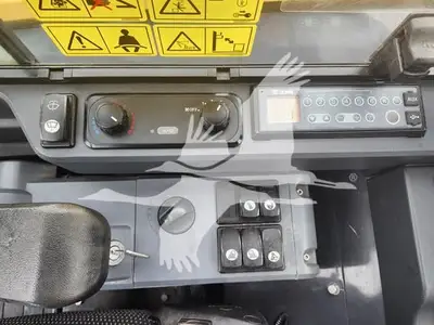 USED 2021 XCMG XE55U