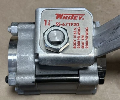 NEW Whitey 1-1/4” SS-67TF20