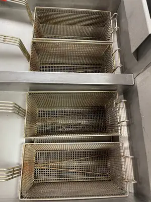 Used Vulcan Used Vulcan Stainless Steel Propane Gas Fryer 2GRS35 Dual 35lb - LPG Cookers / Coolers / Fryers Illinois US | Falcon Restaurant Supply #1376082