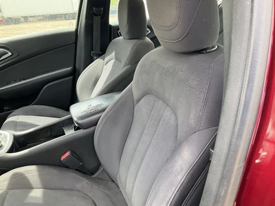 USED 2015 CHRYSLER 200