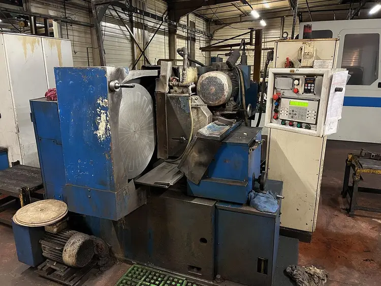 Used BEYER ROTARY GRINDER NC Ø 800 MM Cylindrical Grinders Including Plain & Angle Head BE | Apt International N.V #362063