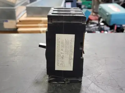 Used SQUARE D FAL36020 Switchgears British Columbia CA | Lenmark #241852