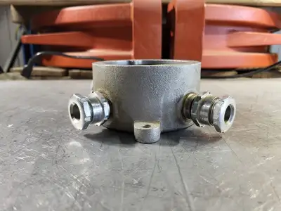 NEW CROUSE-HINDS GRF229