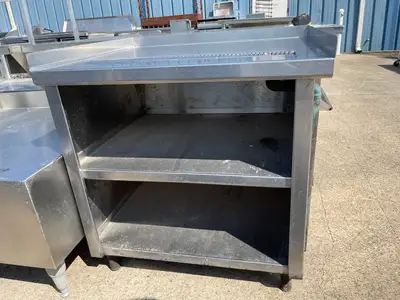 Used Falcon Restaurant Supply Used 34" Stainless Steel Drink Station with Drain and Shelves - SS198 Underbar Equipment Illinois US | Falcon Restaurant Supply #1376018