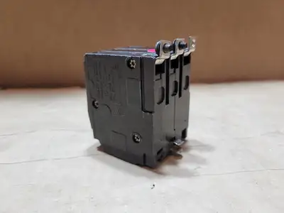 USED SQUARE D QOB320
