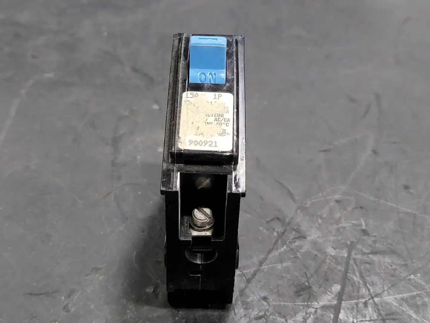15 Amp, 1 Pole, 120/240 volts Circuit Breaker