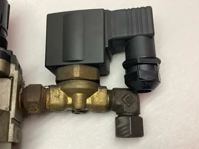 Used SMC AW40-03DG Air Pressure Regulators Ohio US | Surplus Asset Holdings #1520462