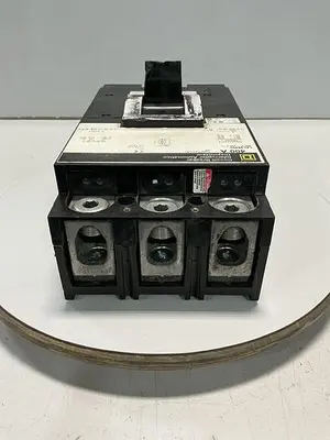 USED SQUARE D LAL36400