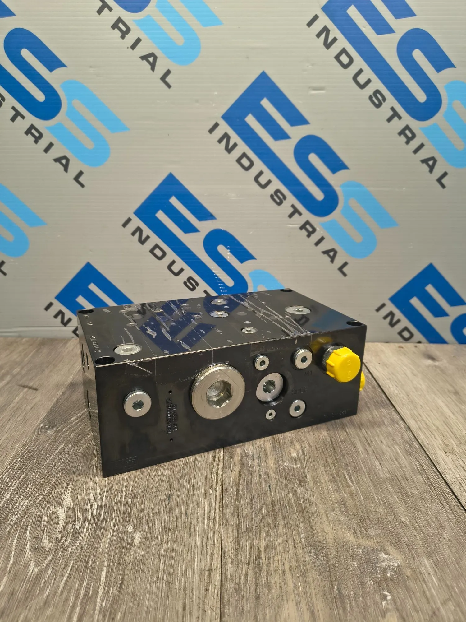Used BUCHER HYDRAULICS INC. 141650006/A Valves/Fittings South Carolina US | ESS Industrial Equipment Sales #1295268