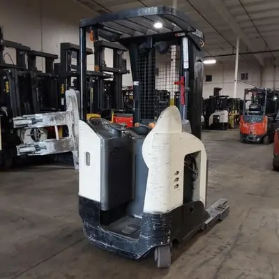 USED 2018 CROWN RR5725-45