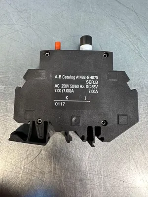 Allen Bradley 1492-GH040 SER.B 250V (4D-24)