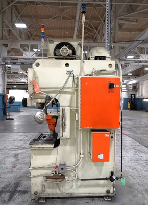 USED 2000 GREENERD PRESSES GREENERD HCA-40-30R8 PRESS