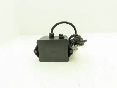 Stenner Model E10VXB Peristaltic Dosing Pump Adjustable 14 GPD 25 PSI 120V