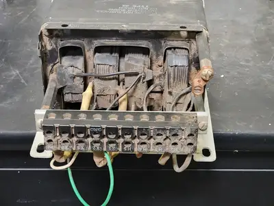 USED SOLA 63-23-210-C8