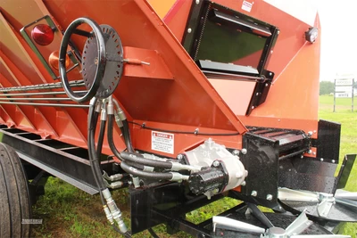 New | in-Stock 2026 PEQUEA SP550 Manure Spreaders Pennsylvania US | Zimmerman Farm Service #1409899