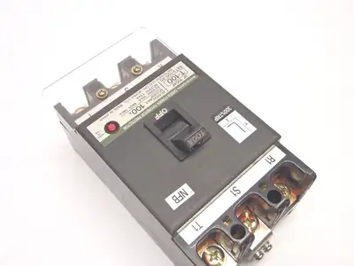 BAT3-100-3 | Matushita 0 Green Power Thyristor Protector 600V / 250V 3P 100A - Used