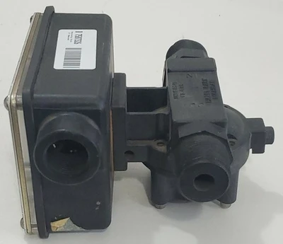 USED Universal Flow Monitors Inc. SX-PHF5GM-8MP-10V1.16-2WR