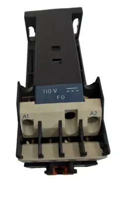NEW TELEMECANIQUE CA3DN40 CONTROL RELAY 110V