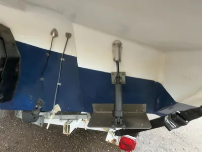 USED 1987 RINKER FIESTA VEE 250
