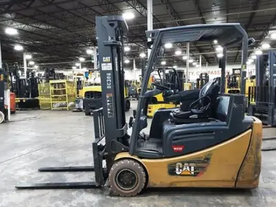 USED 2019 CATERPILLAR 2ET4000