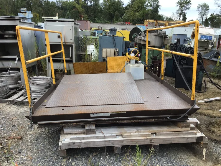 Used VESTIL _UNKNOWN_ Dock Levelers Pennsylvania US | Moses B Glick #1009527