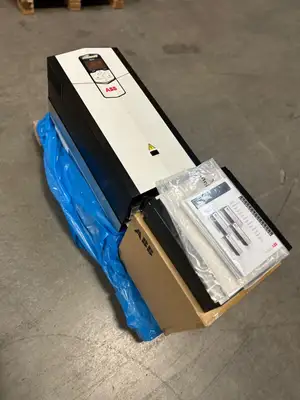 USED ABB ACS880-01-206A-2