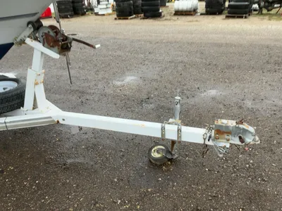USED 1987 RINKER FIESTA VEE 250
