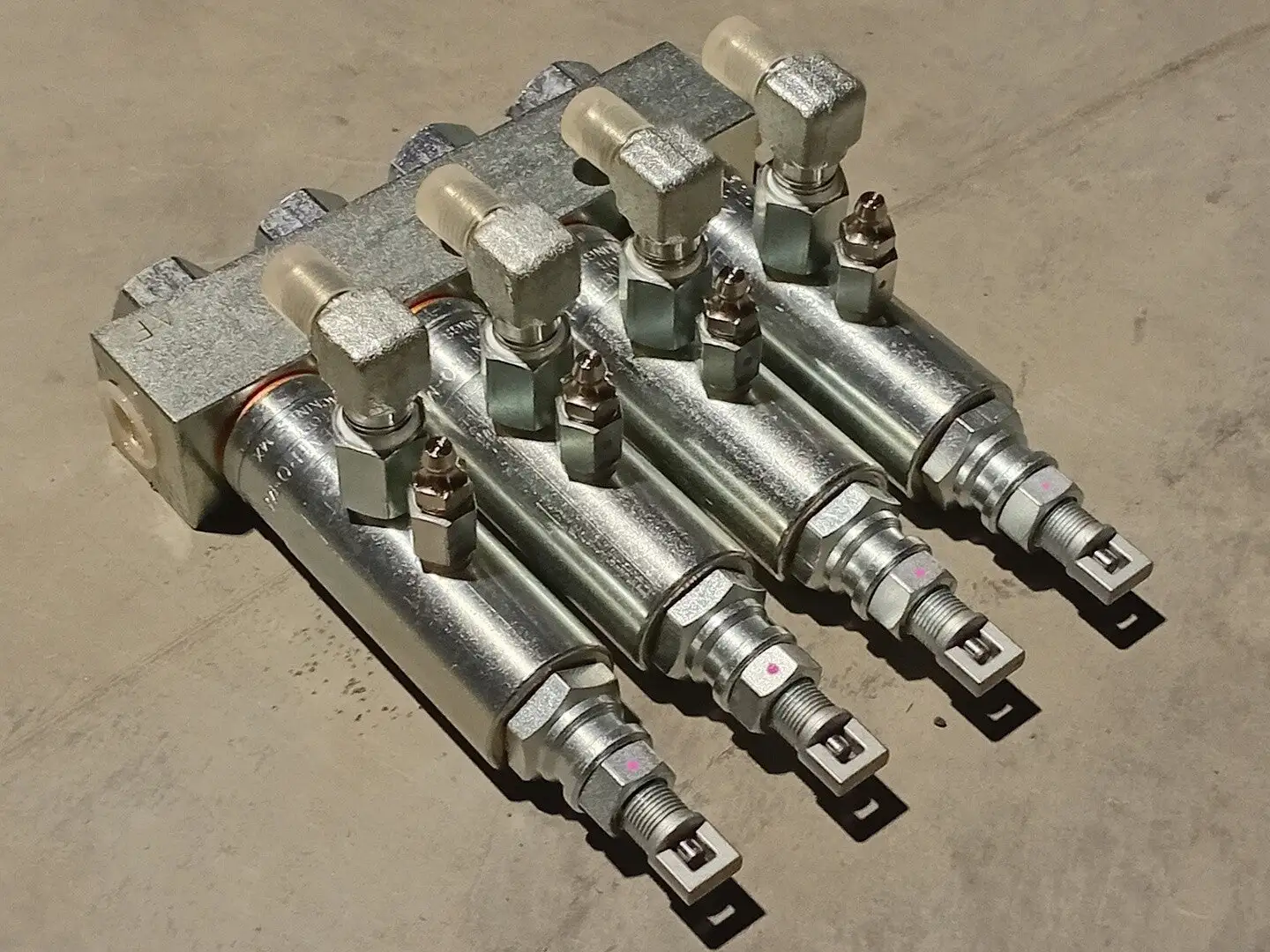 NEW HITACHI 4411373