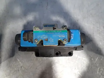 USED VICKERS DG5S82NMFPA5WLB530