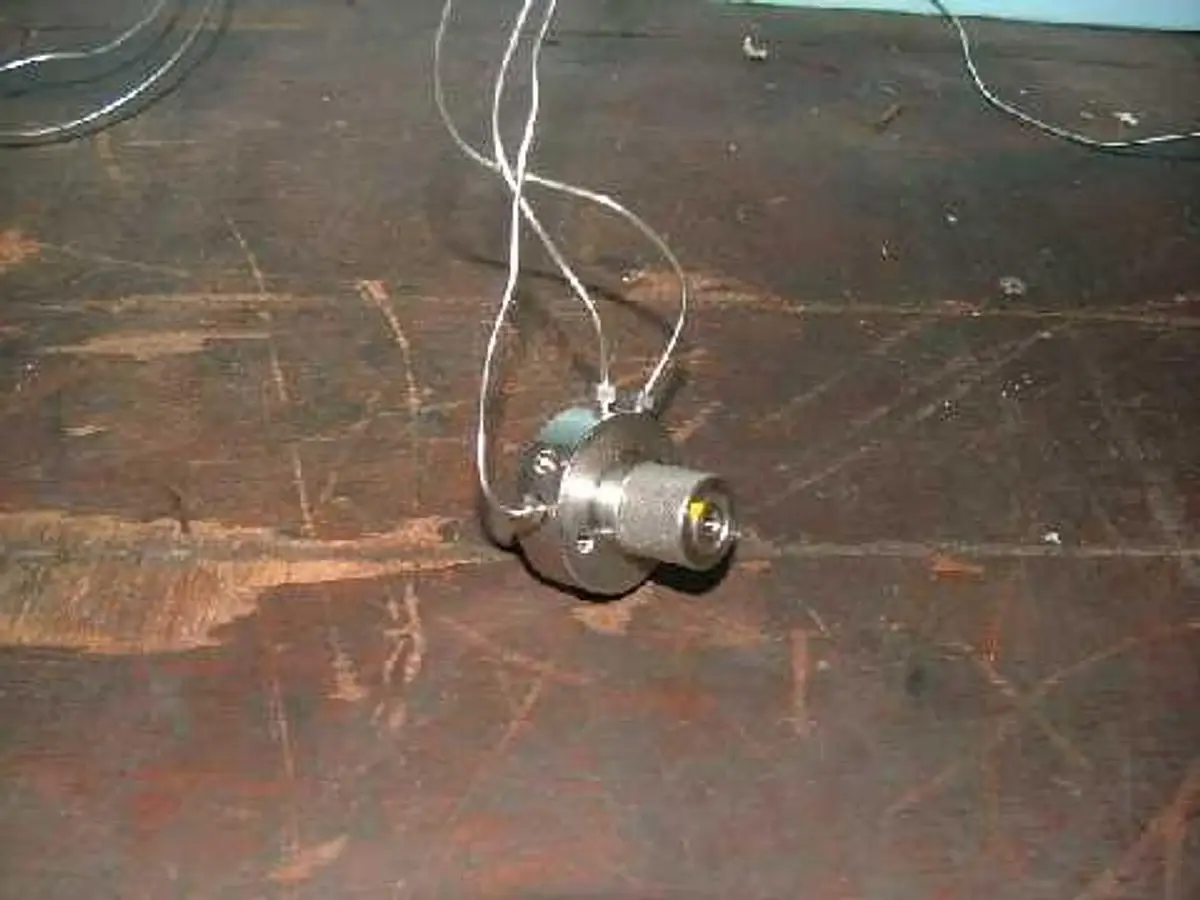 USED HP V22301