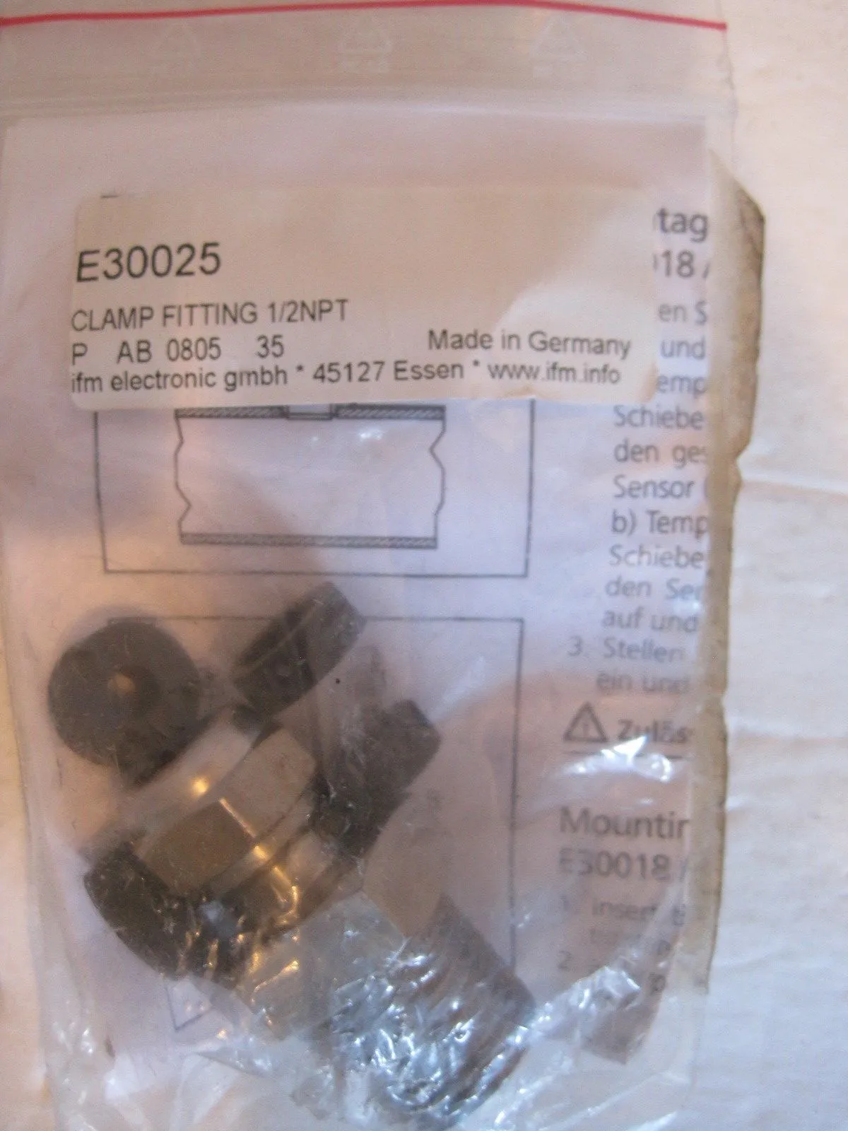 NEW EFECTOR E30025 CLAMP FITTING