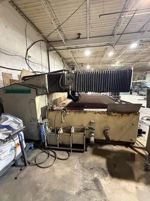 2004 FLOW 712127-1 Waterjet Cutters | ListingHippo (7)