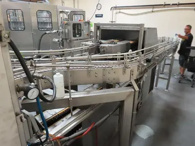 BEVCO low level gripper rinser with fallen bottle detector