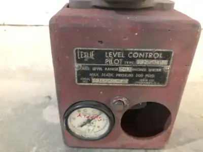 Leslie LAU-2 Pneumatic Liquid Level Control Pilot 300PSIG ; 200in H2O Adj. Press
