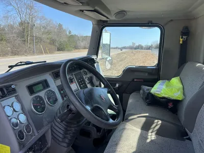 Used 2011 KENWORTH T370 ALTEC Bucket (boom) trucks Minnesota US | Carco Truck & Equipment #1514260