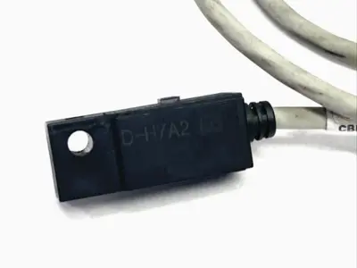 USED SMC D-H7A2 SOLID STATE AUTO-SWITCH