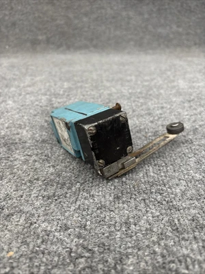 Used Micro Switch LSR1A Relays & Switches California US | Davliegogo LLC #1706191