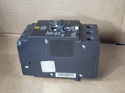 NEW SQUARE D EDB36040
