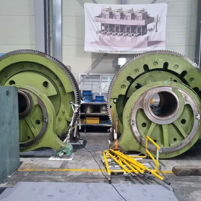 USED 1990 KOMATSU PRESSES KOMATSU E4T2500-07-70 MF-D PRESS