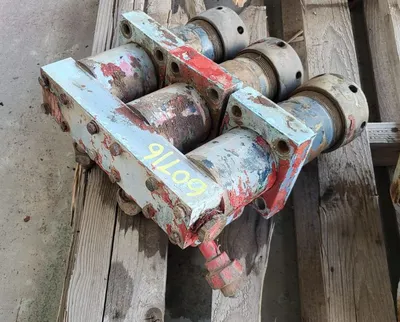 USED GARDNER DENVER FLUID END/ PLUNGERS