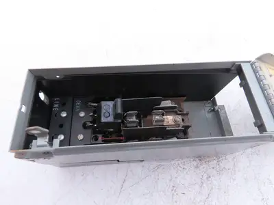 General Electric THFP321X 3-Pole Fusible Disconnect Switch Panel Mount 30A 240V