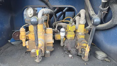 USED 2003 OVERBUILT 10