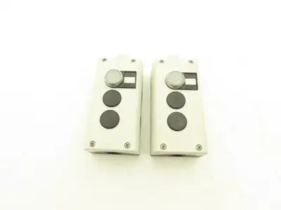 Moeller 60947 3-Hole PB Box IEC IP67 1 Lighted Pushbutton 1NO Contact Lot of 2